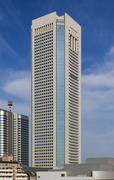 Tokyo_Opera_City_Tower.jpg